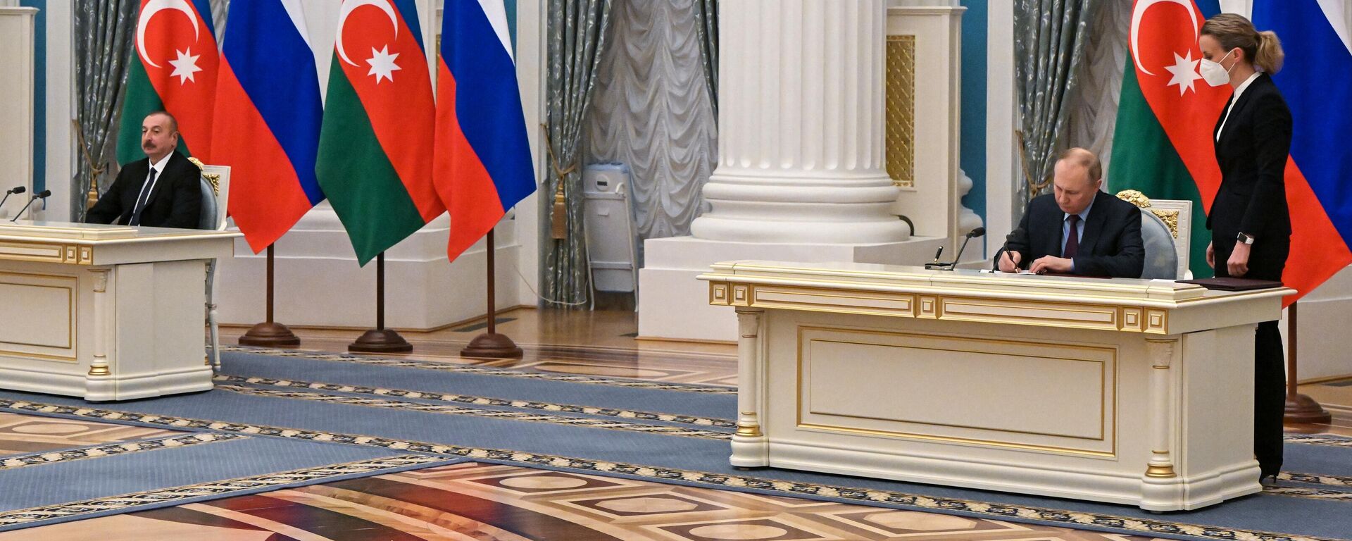 Президент РФ В. Путин провел переговоры с президентом Азербайджана И. Алиевым - Sputnik Азербайджан, 1920, 22.02.2022