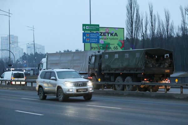 В городе появились машина с военными. - Sputnik Азербайджан