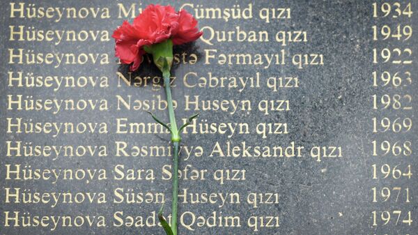 Церемония почтения памяти жертв Ходжалинской трагедии, 26.02.2022 - Sputnik Azərbaycan
