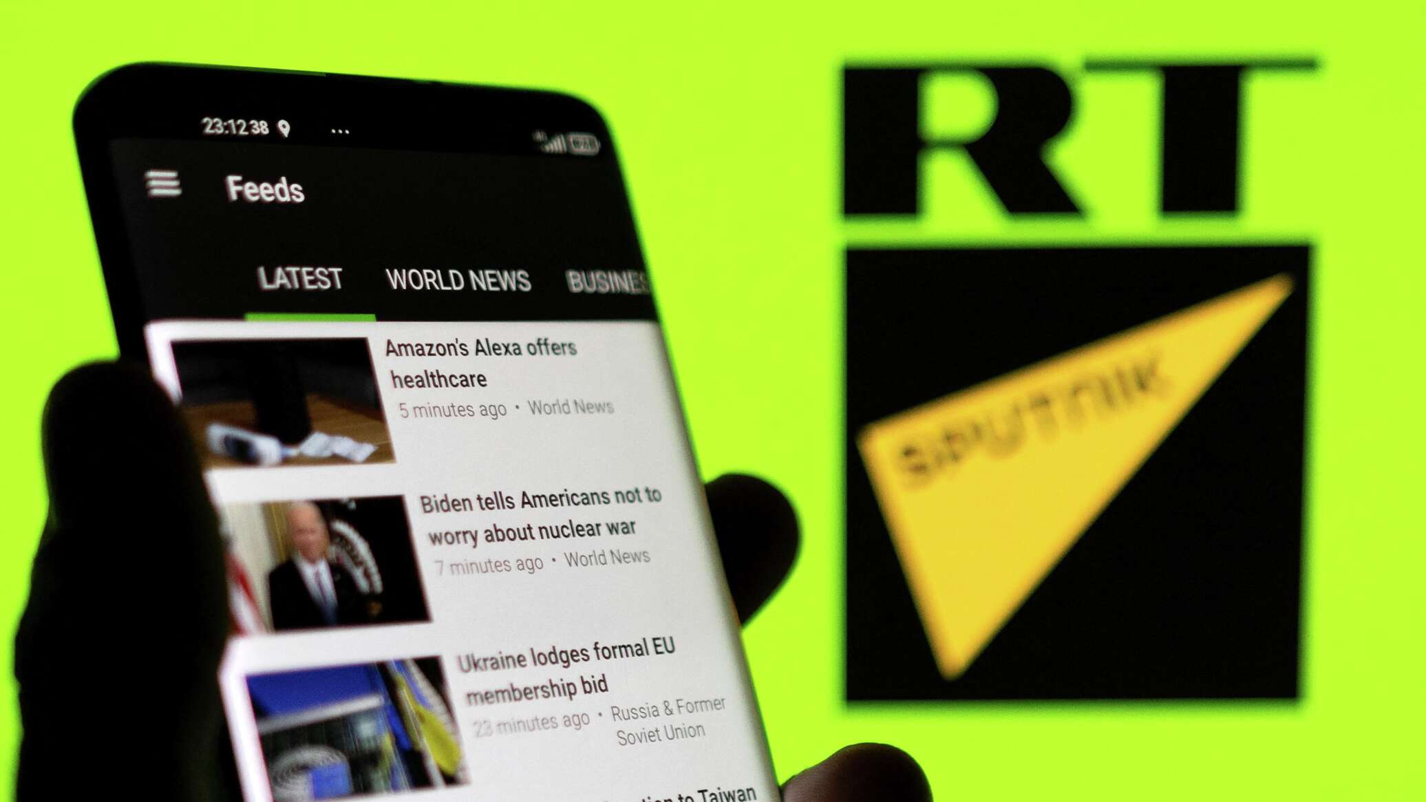 Телеканал RT призвал своих зрителей переходить на платформу Odysee -  01.03.2022, Sputnik Азербайджан