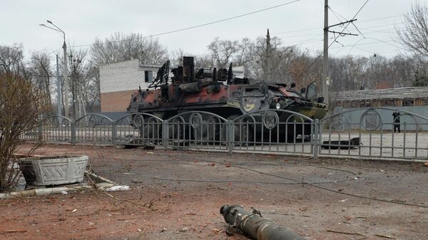 Ukrayna ordusunun vurulmuş hərbi texnikası - Sputnik Azərbaycan