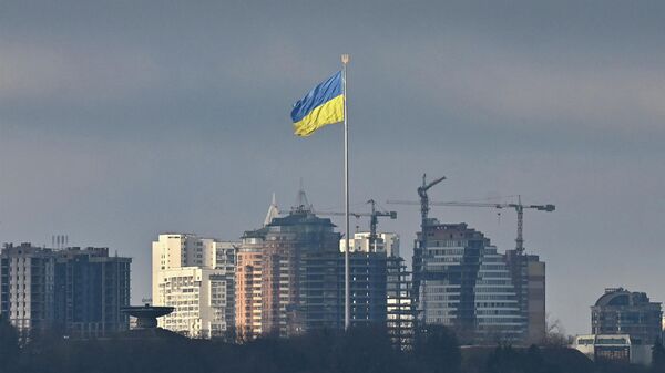 Kiyevdə Ukrayna bayrağı, arxiv şəkli - Sputnik Azərbaycan