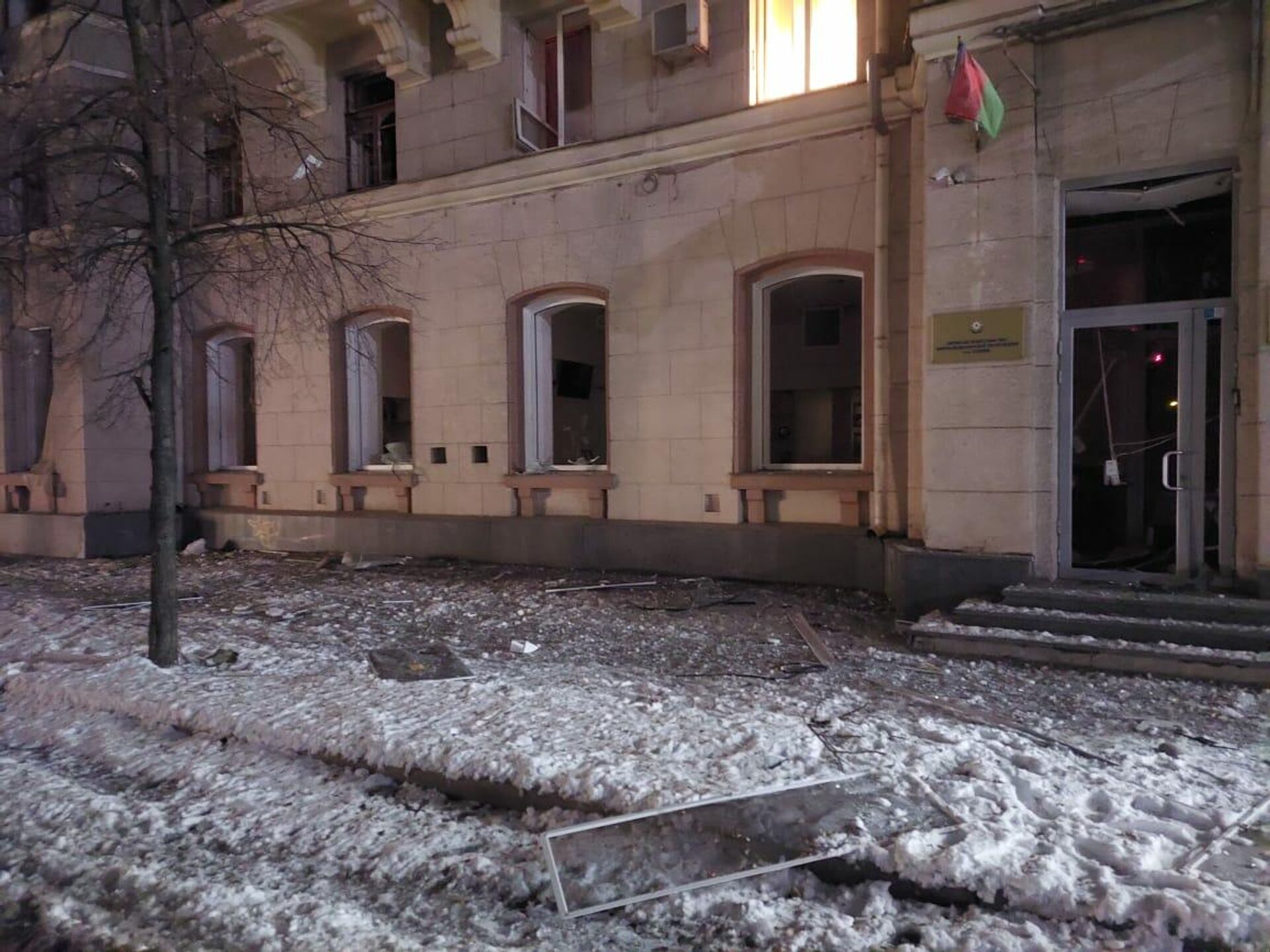 Зданию Почетного консульства Азербайджанской Республики, расположенному  в Харькове, нанесен серьезный ущерб  - Sputnik Azərbaycan, 1920, 06.03.2022