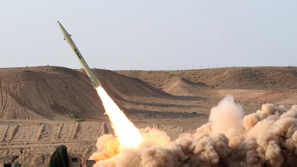 Испытательные пуски иранской ракеты типа «земля-земля» Fateh 110  - Sputnik Azərbaycan