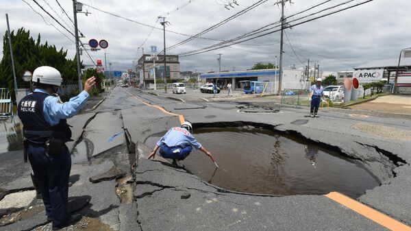Последствие землетрясения в Японии, фото из архива - Sputnik Азербайджан