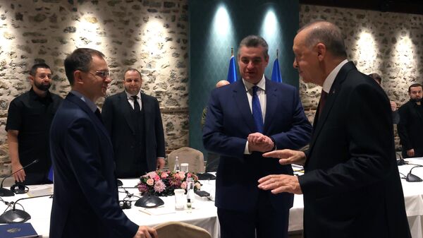 Переговоры России и Украины в Стамбуле - Sputnik Азербайджан
