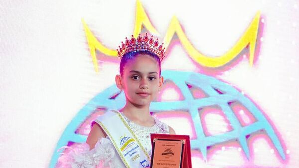 Одиннадцатилетняя азербайджанка Камилла Мамедзаде - Sputnik Азербайджан