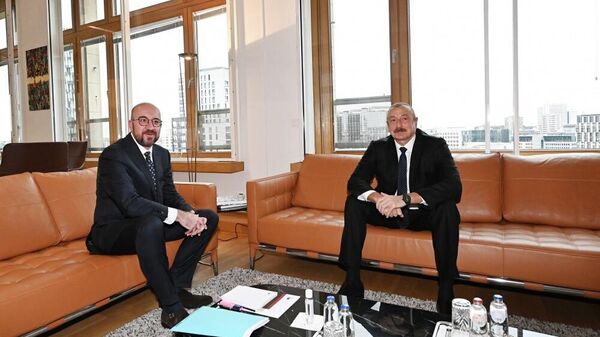Ильхам Алиев и Шарль Мишель, фото из архива - Sputnik Азербайджан
