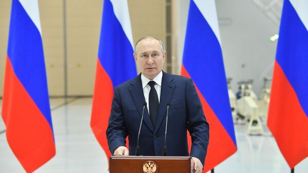 Рабочая поездка президента РФ В. Путина в Дальневосточный федеральный округ - Sputnik Azərbaycan