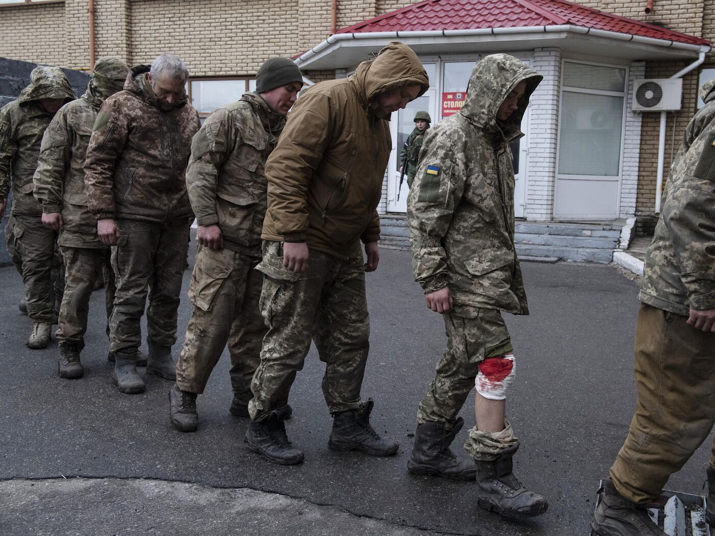 Свыше тысячи украинских морпехов в Мариуполе сдались в плен - 13.04.2022,  Sputnik Азербайджан