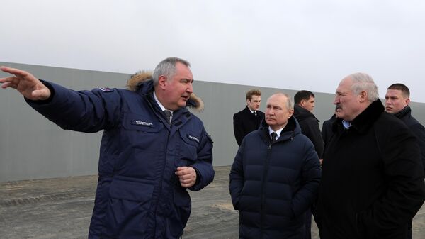 Рабочая поездка президента РФ В. Путина в Дальневосточный федеральный округ - Sputnik Азербайджан
