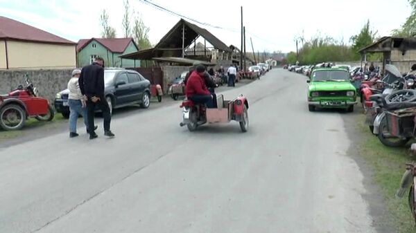Bu kənddə 2 mindən artıq motosiklet var: Sovet dövrünün yadigarları etibarlı köməkçilərdir - Sputnik Azərbaycan