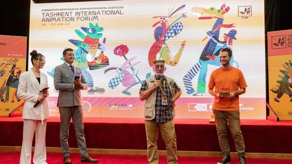 Эльчин Хами Ахундов награжден специальным призом Ташкентского международного форума анимации - Sputnik Азербайджан