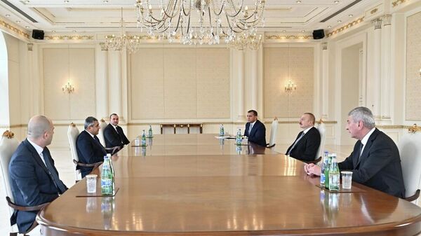 Ильхам Алиев принял гендиректора Всемирной туристской организации - Sputnik Азербайджан