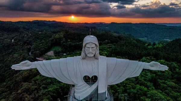 Статуя Иисуса Христа в Рио-де-Жанейро - Sputnik Азербайджан