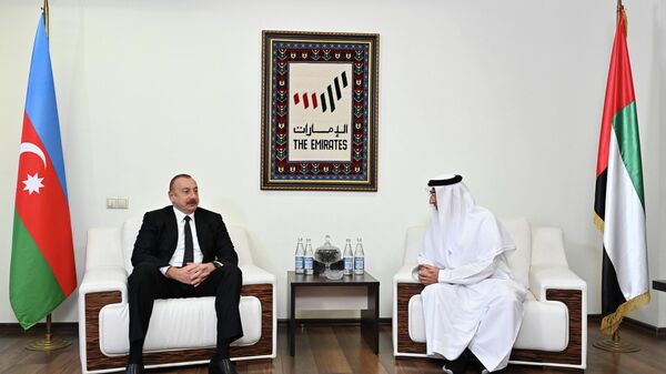 Президент Ильхам Алиев и посол ОАЭ в Баку Мухаммед аль-Блуши - Sputnik Азербайджан