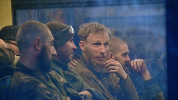 Сдавшиеся в плен украинские военнослужащие - Sputnik Азербайджан