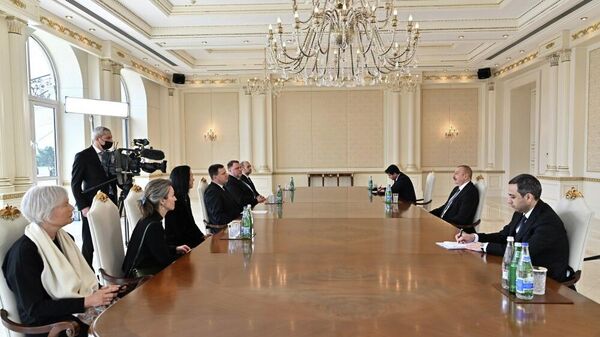 Президент Ильхам Алиев принял делегацию во главе с председателем парламента Эстонии - Sputnik Азербайджан
