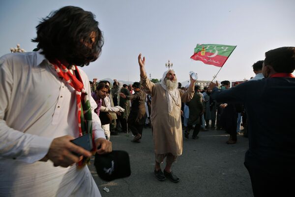 Имран Хан объявил о &quot;Марше независимости&quot; сторонников партии в столице Пакистана, намеченном на 25 мая. - Sputnik Азербайджан