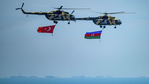 Azərbaycan və Türkiyə bayrağı - Sputnik Azərbaycan