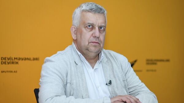 Российский политолог Олег Кузнецов - Sputnik Азербайджан