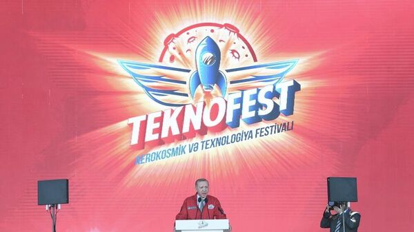  Rəcəb Tayyib Ərdoğan Bakıda keçirilən “TEKNOFEST Azərbaycan” festivalında - Sputnik Азербайджан