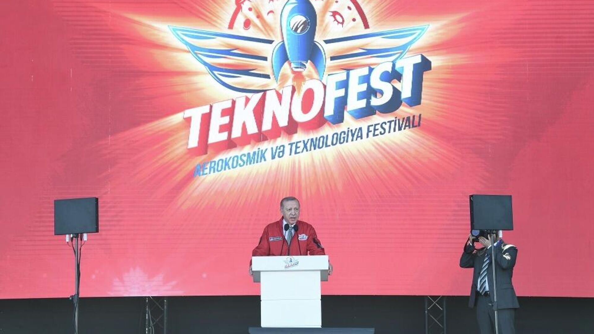  Rəcəb Tayyib Ərdoğan Bakıda keçirilən “TEKNOFEST Azərbaycan” festivalında - Sputnik Азербайджан, 1920, 28.05.2022