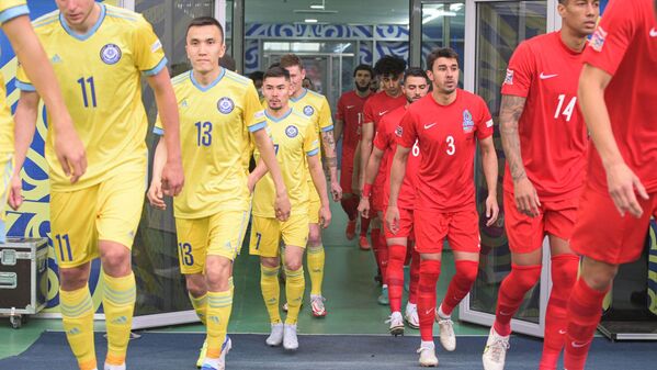 Qazaxıstan və Azərbaycan milli komandaları arasında Futbol Millətlər Liqasının 1-ci turunun oyunu. - Sputnik Azərbaycan