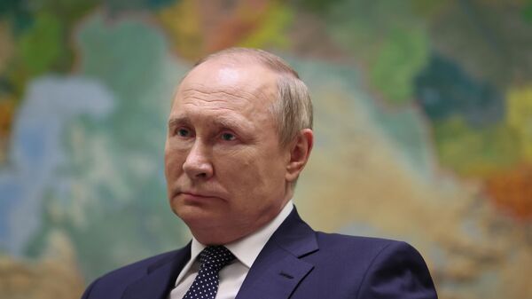 Интервью президента РФ В. Путина телеканалу Россия - Sputnik Азербайджан