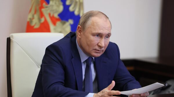 Rusiya prezidenti Vladimir Putin, arxiv şəkli - Sputnik Azərbaycan