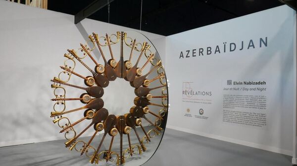 При поддержке Фонда Гейдара Алиева Азербайджан представлен на Международной биеннале Revelations в Париже - Sputnik Азербайджан