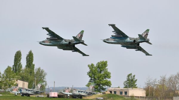 Самолеты Су-25 Грач, задействованные в специальной военной операции на Харьковском направлении - Sputnik Азербайджан