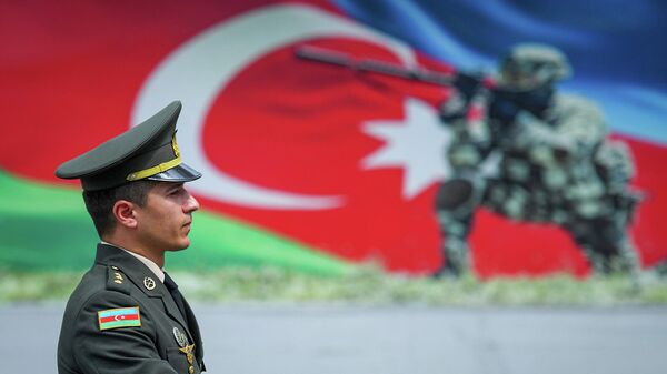 Плакат с изображением азербайджанского военнослужащего - Sputnik Азербайджан