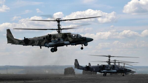 Ударные вертолеты Ка-52 ВКС России - Sputnik Азербайджан