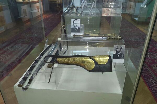 Выставка &quot;Мистическая красота оружия&quot; в Национальном музее истории - Sputnik Азербайджан