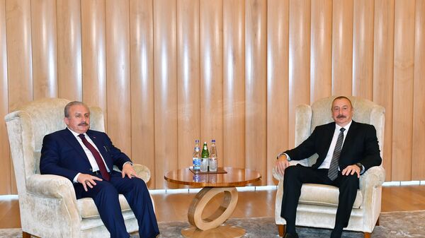 Президент Ильхам Алиев принял председателя Великого национального собрания Турции Мустафу Шентопа - Sputnik Азербайджан