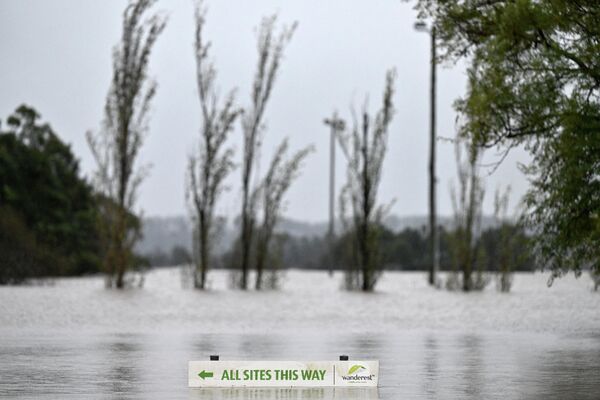 Последствие наводнения в Австралии. - Sputnik Азербайджан