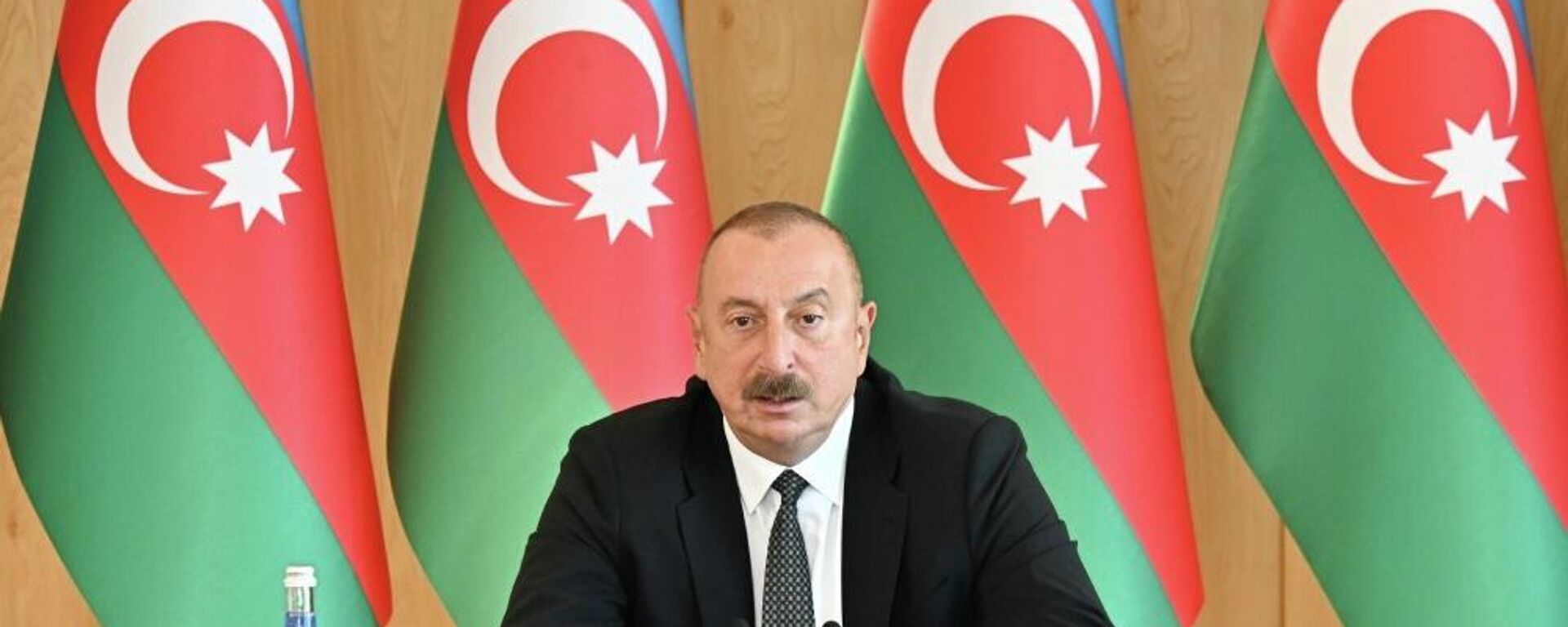 Под председательством Президента Ильхама Алиева состоялось совещание, посвященное итогам шести месяцев этого года - Sputnik Azərbaycan, 1920, 15.07.2022