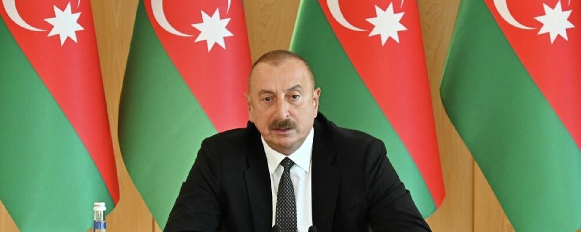 Под председательством Президента Ильхама Алиева состоялось совещание, посвященное итогам шести месяцев этого года - Sputnik Азербайджан, 1920, 15.07.2022