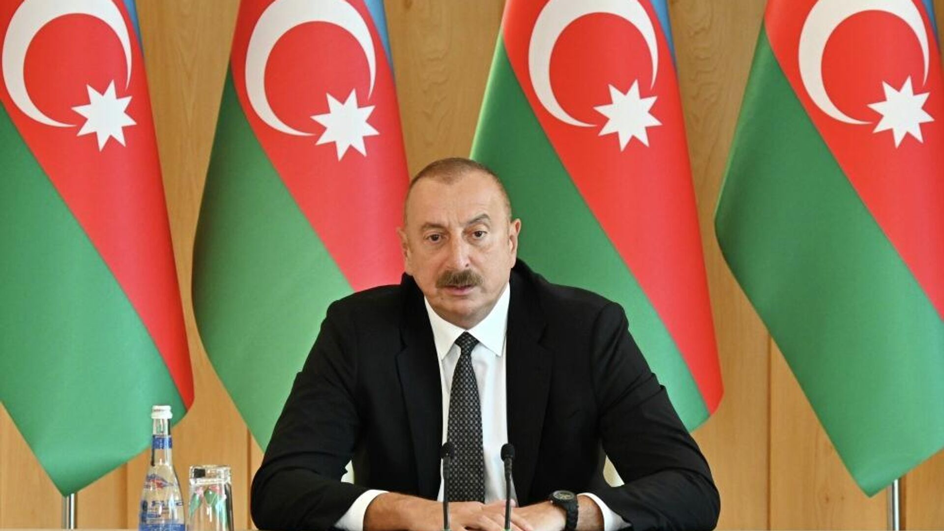 Под председательством Президента Ильхама Алиева состоялось совещание, посвященное итогам шести месяцев этого года - Sputnik Azərbaycan, 1920, 18.08.2022