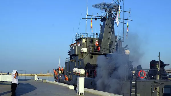 Моряков ВМС Азербайджана торжественно встретили в российском Каспийске - Sputnik Азербайджан
