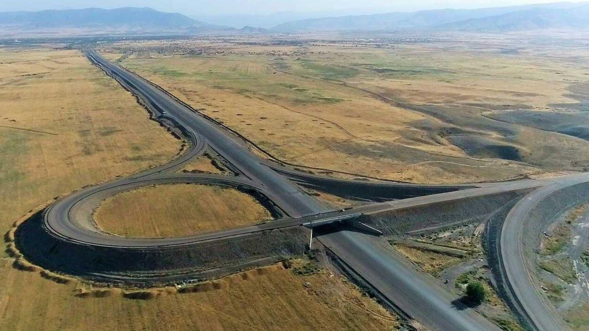 Строительство автомагистрали Барда-Агдам - Sputnik Азербайджан, 1920, 22.09.2022