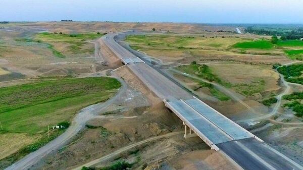 Строительство автомобильной дороги Горадиз-Джебраил-Зангилан-Агбенд  - Sputnik Азербайджан