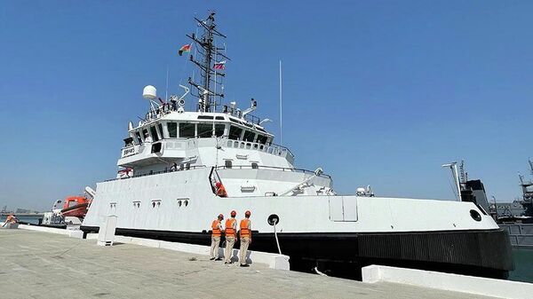Российские военные корабли прибыли в Баку - Sputnik Азербайджан