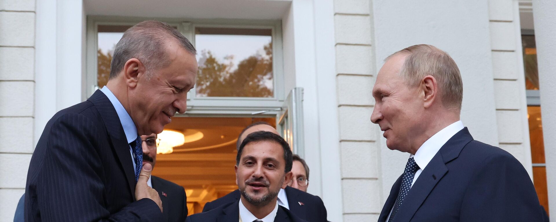 Президент РФ В. Путин провел переговоры с президентом Турции Р. Эрдоганом в Сочи - Sputnik Азербайджан, 1920, 05.08.2022