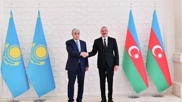 Qazaxıstan Prezidenti Kasım-Jomart Tokayevin rəsmi qarşılanma mərasimi olub - Sputnik Azərbaycan