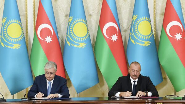 Церемония подписания документов между президентами Азербайджана и Казахстана - Sputnik Азербайджан