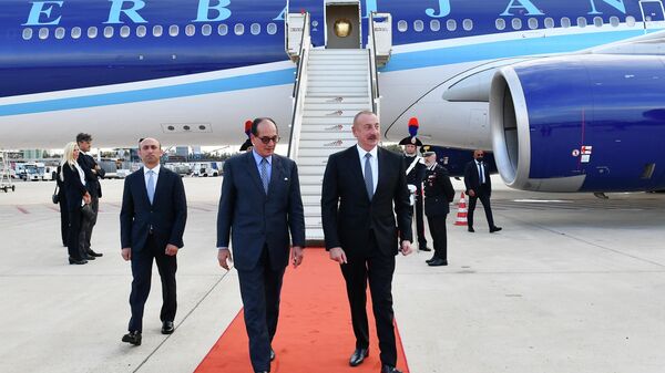 Ильхам Алиев прибыл с визитом в Рим - Sputnik Азербайджан