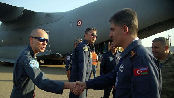 Турецкие пилоты прибыли в Азербайджан для участия в учениях - Sputnik Азербайджан