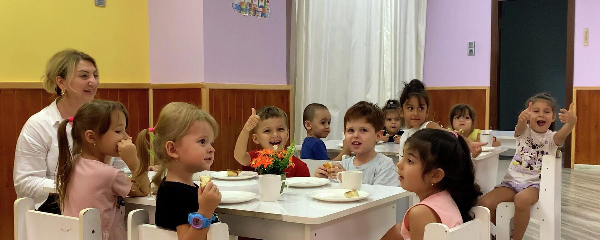 Директор детского сада в Баку: с родителями сложнее работать, чем с детьми - Sputnik Азербайджан, 1920, 02.09.2022
